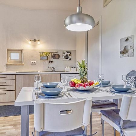 Zentral gelegenes Apartment mit Garage&kleinem Außenbereich Kaltern Exterior foto