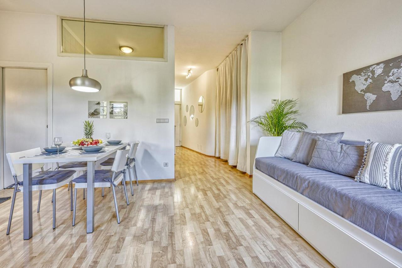 Zentral gelegenes Apartment mit Garage&kleinem Außenbereich Kaltern Exterior foto